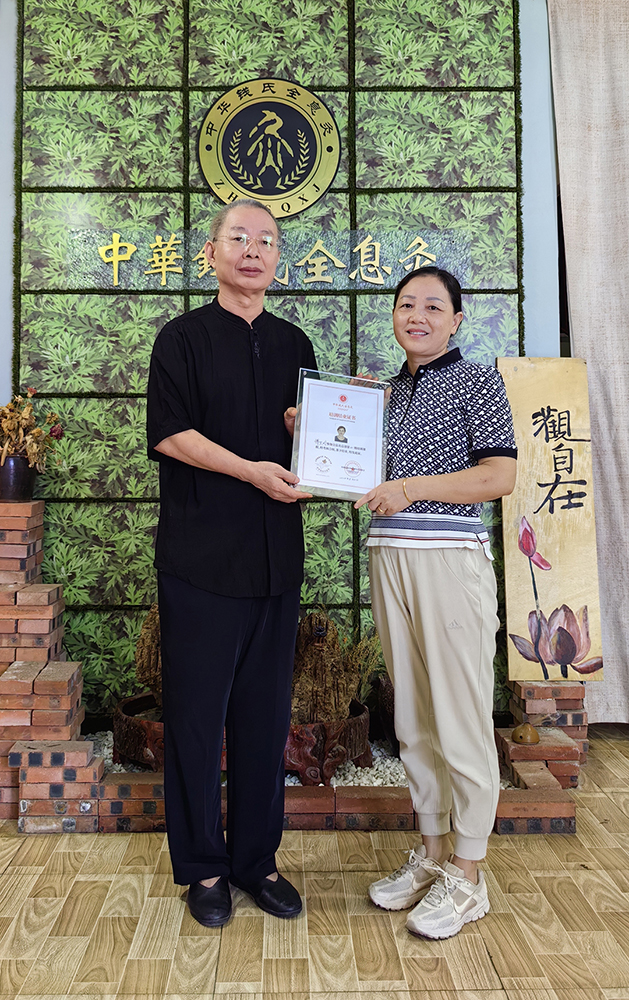 傅笑玲.jpg